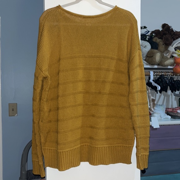H&M size Medium sweater - Picture 3 of 3